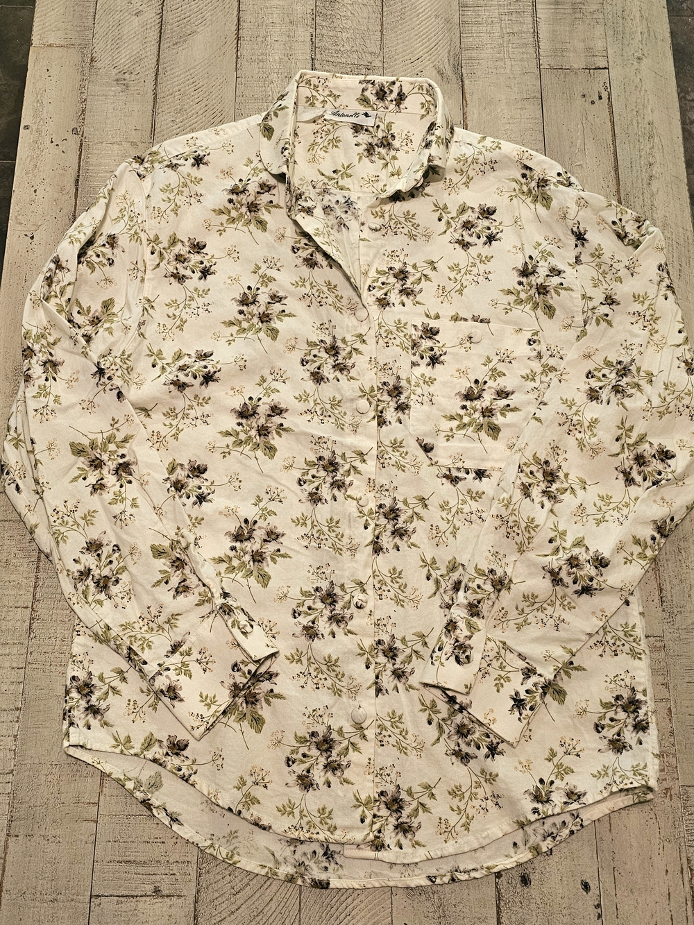 Vintage Antonelle 1980s Floral Button-Up Shirt in Cream and Olive 🌸Like New🌸